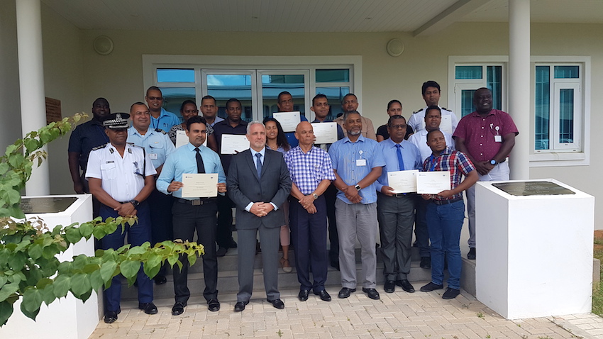 Seychelles & Mauritius: certified analysts in the maritime domain